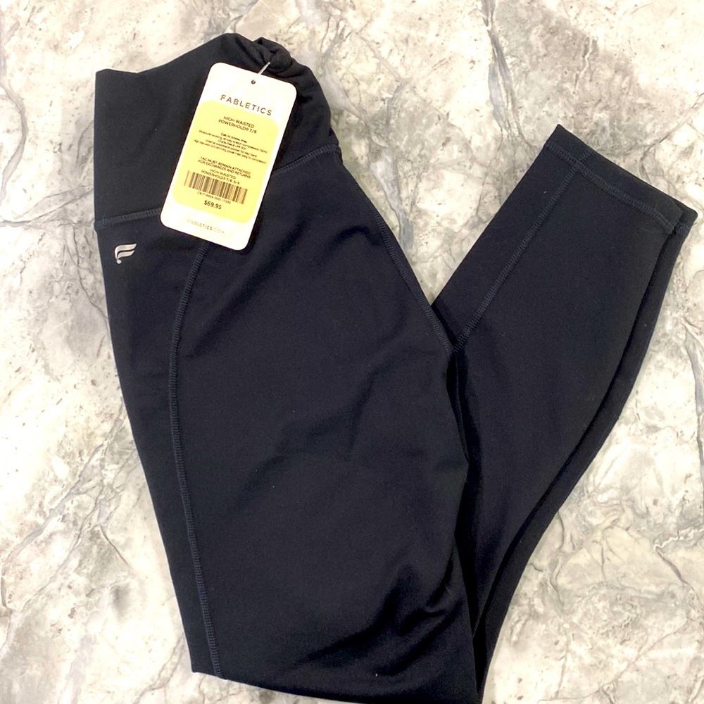 Brand new w/tags Fabletics powerhold 7/8 length black leggings size S/6